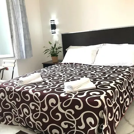 Serena House Rome